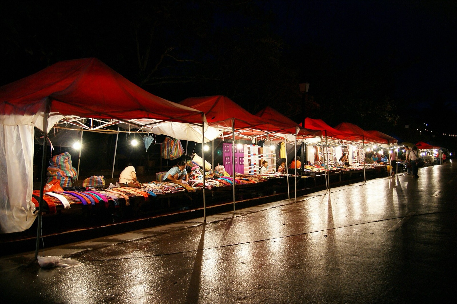 Textile stalls at the Luang Prabang night market